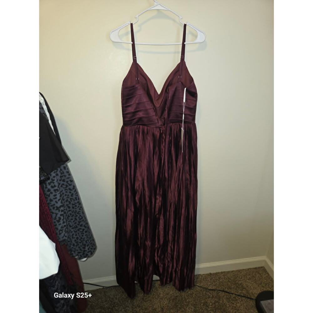 Burgundy Satin Prom Dress - Size 8 - New With Tags - Picture 4 of 6